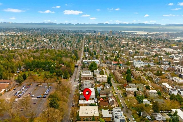 4912 Evanston Avenue N, Seattle, WA 98103