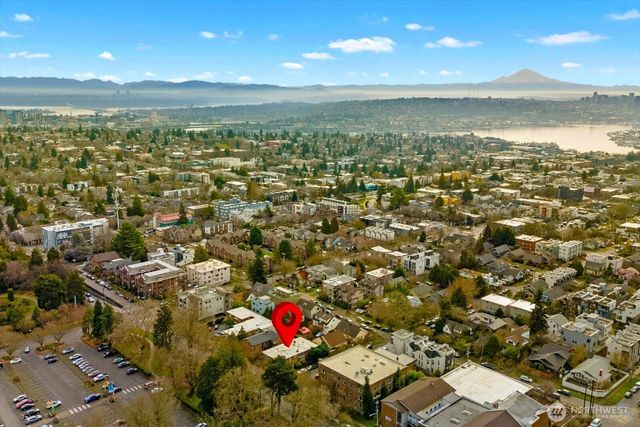 4912 Evanston Avenue N, Seattle, WA 98103