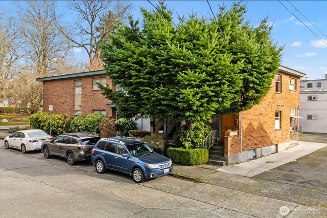 4912 Evanston Avenue N, Seattle, WA 98103