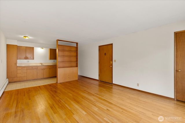 4912 Evanston Avenue N, Seattle, WA 98103