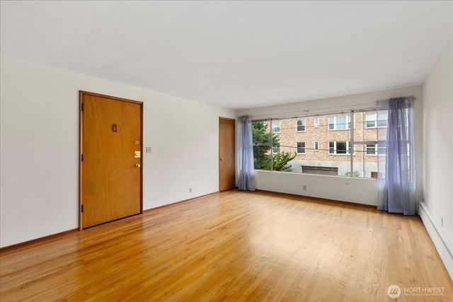 4912 Evanston Avenue N, Seattle, WA 98103