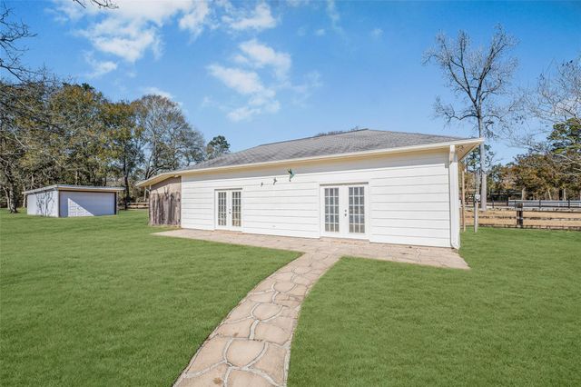 33519 Hillside Drive, Pinehurst, TX 77362