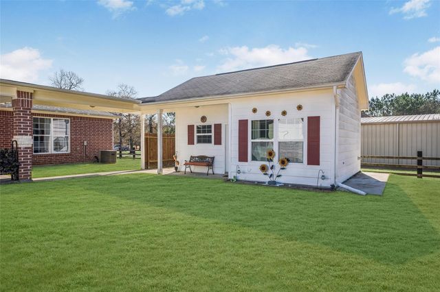 33519 Hillside Drive, Pinehurst, TX 77362