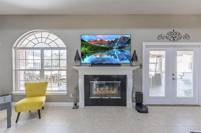 33519 Hillside Drive, Pinehurst, TX 77362