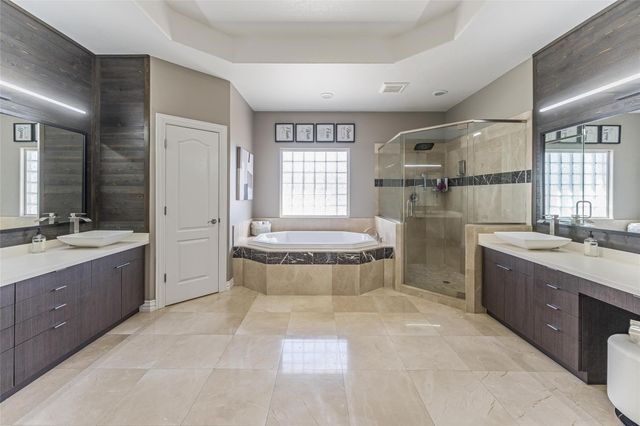 33519 Hillside Drive, Pinehurst, TX 77362