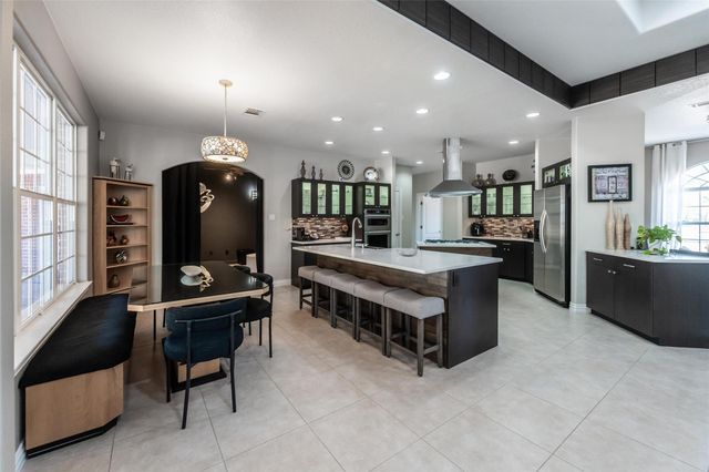 33519 Hillside Drive, Pinehurst, TX 77362