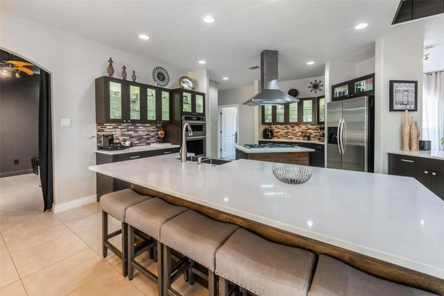 33519 Hillside Drive, Pinehurst, TX 77362