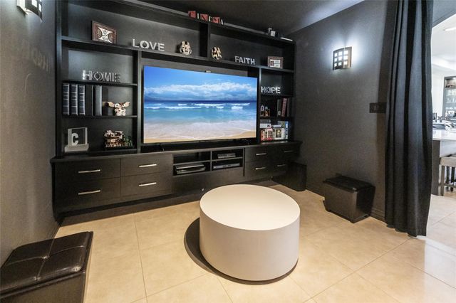 33519 Hillside Drive, Pinehurst, TX 77362