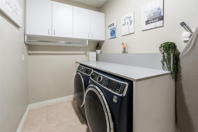 33519 Hillside Drive, Pinehurst, TX 77362