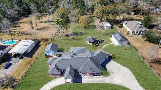 33519 Hillside Drive, Pinehurst, TX 77362