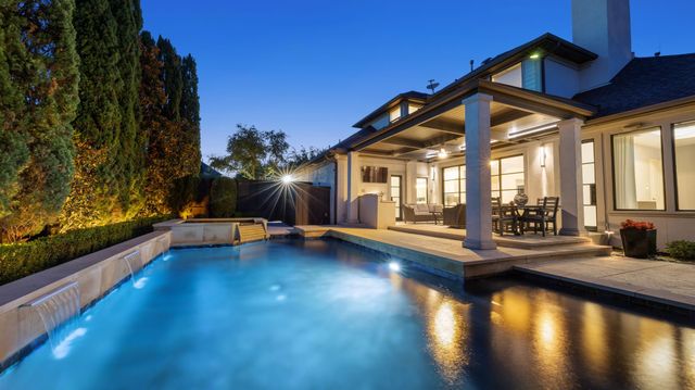 2231 Clearspring Drive N, Irving, TX 75063