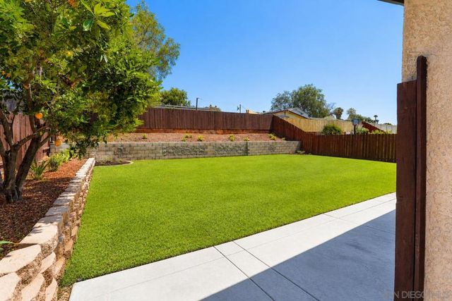 9444 Leticia Dr., Santee, CA 92071