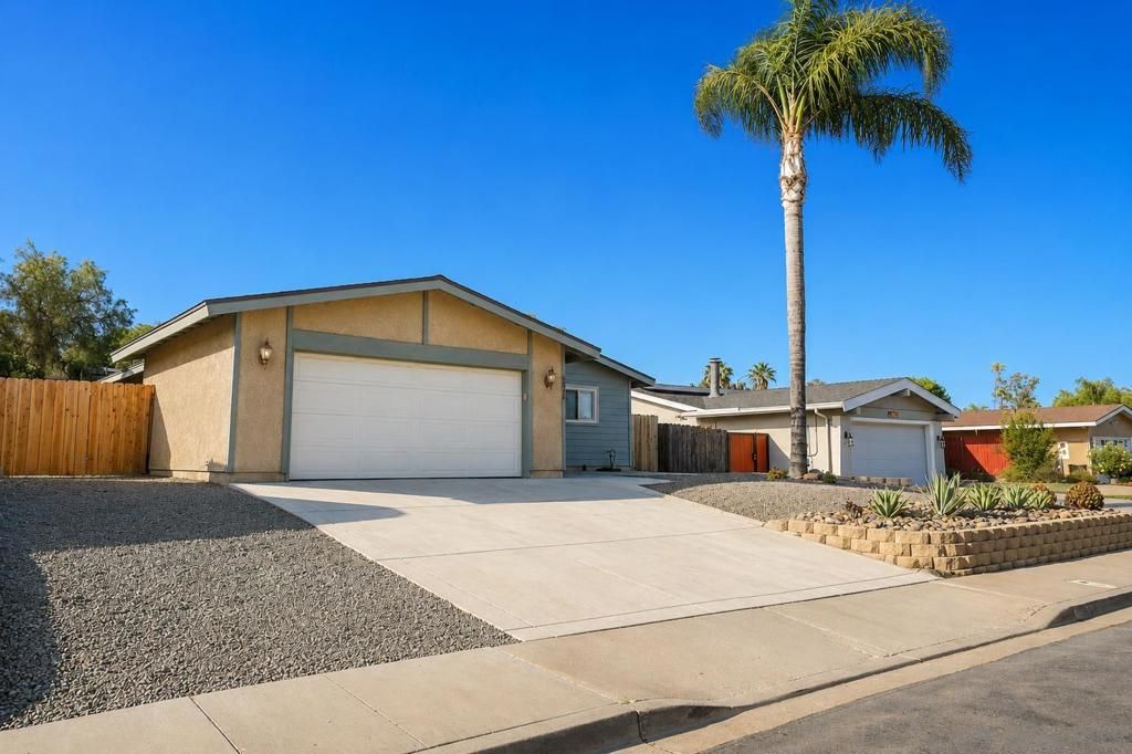 9444 Leticia Dr., Santee, CA 92071