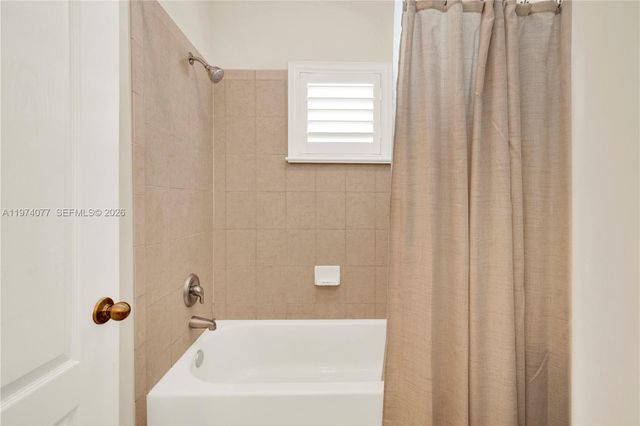 144 NE 32nd Ter, Homestead, FL 33033