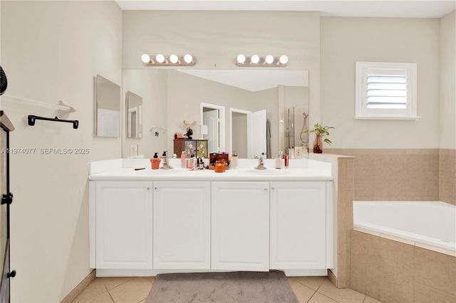 144 NE 32nd Ter, Homestead, FL 33033