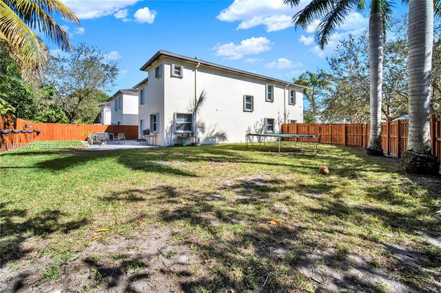 144 NE 32nd Ter, Homestead, FL 33033