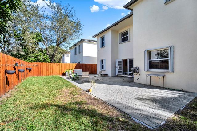 144 NE 32nd Ter, Homestead, FL 33033