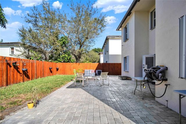 144 NE 32nd Ter, Homestead, FL 33033