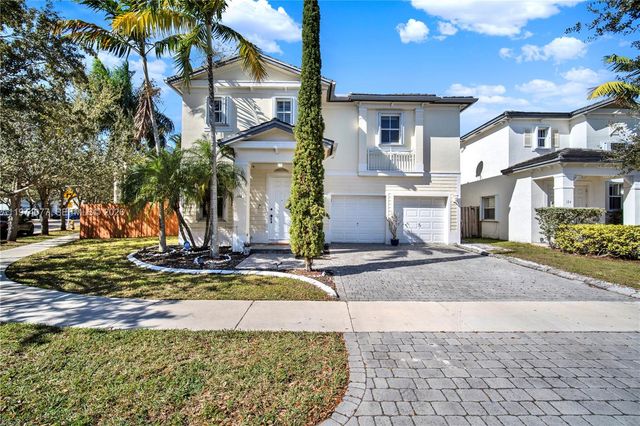 144 NE 32nd Ter, Homestead, FL 33033