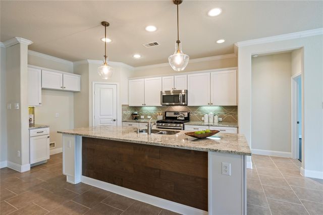 663 Tenuta Lane, League City, TX 77573