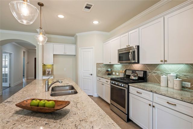 663 Tenuta Lane, League City, TX 77573