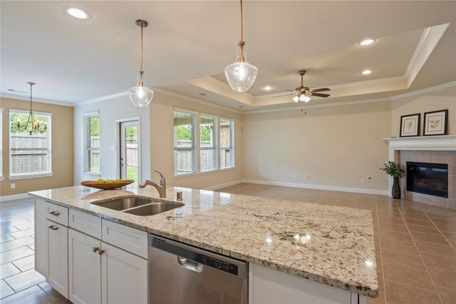 663 Tenuta Lane, League City, TX 77573