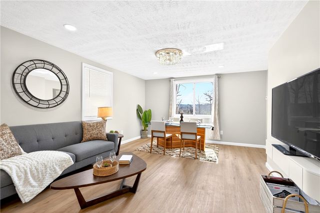 731 Chartiers St, Bridgeville, PA 15017