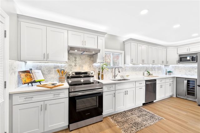 731 Chartiers St, Bridgeville, PA 15017