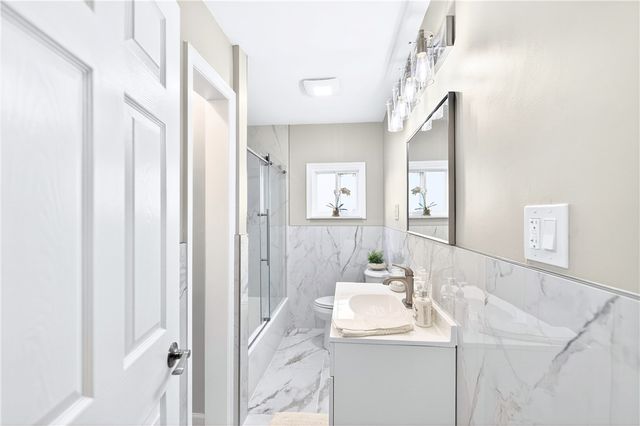 731 Chartiers St, Bridgeville, PA 15017