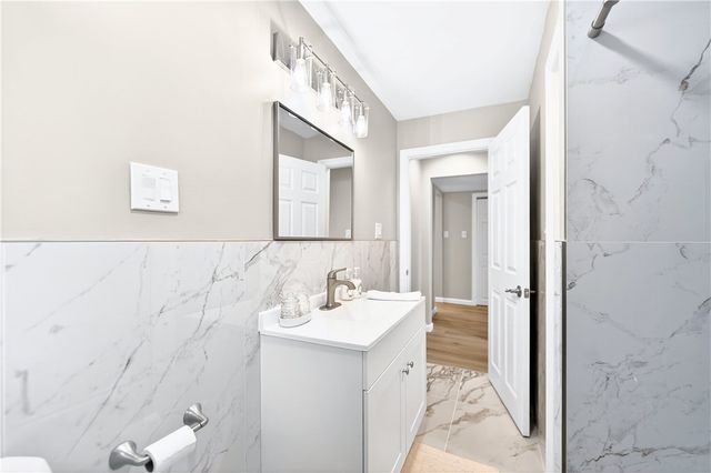 731 Chartiers St, Bridgeville, PA 15017