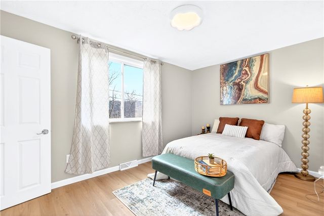 731 Chartiers St, Bridgeville, PA 15017