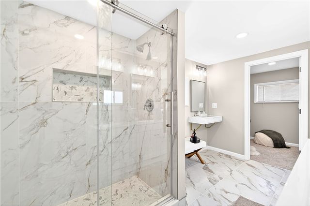 731 Chartiers St, Bridgeville, PA 15017