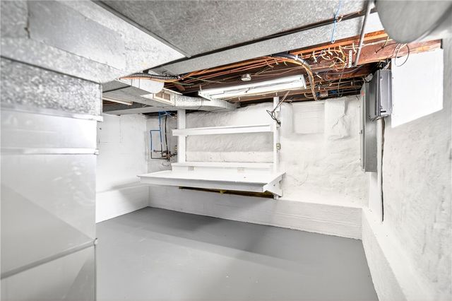 731 Chartiers St, Bridgeville, PA 15017