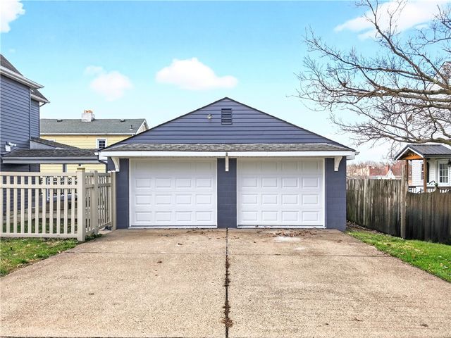 731 Chartiers St, Bridgeville, PA 15017