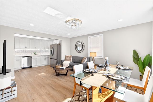 731 Chartiers St, Bridgeville, PA 15017