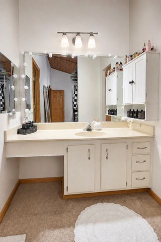 14501 Central Court PH1, Oak Forest, IL 60452