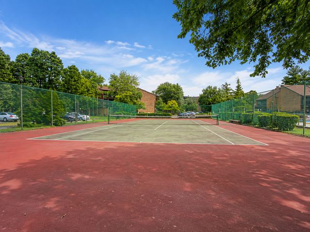 14501 Central Court PH1, Oak Forest, IL 60452