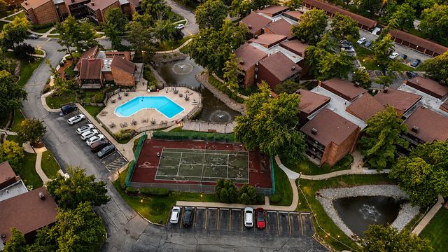 14501 Central Court PH1, Oak Forest, IL 60452