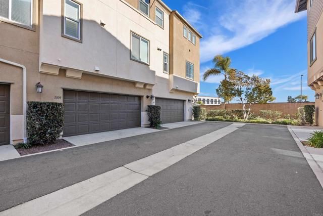 1309 Via Lucero, Oceanside, CA 92056