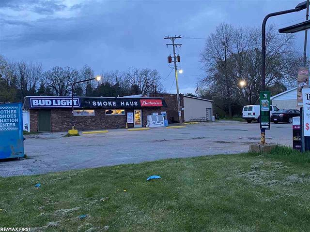 7878 Gratiot Avenue, Columbus, MI 48063