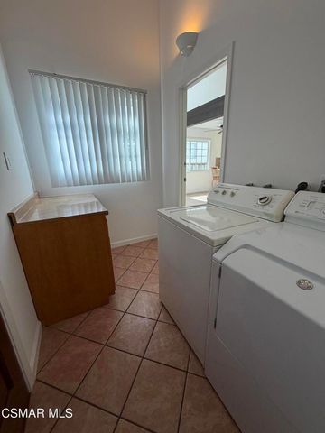 22206 Del Valle Street, Woodland Hills, CA 91364