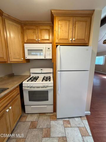 22206 Del Valle Street, Woodland Hills, CA 91364