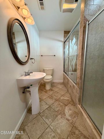 22206 Del Valle Street, Woodland Hills, CA 91364
