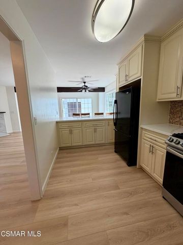 22206 Del Valle Street, Woodland Hills, CA 91364