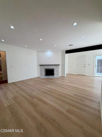 22206 Del Valle Street, Woodland Hills, CA 91364