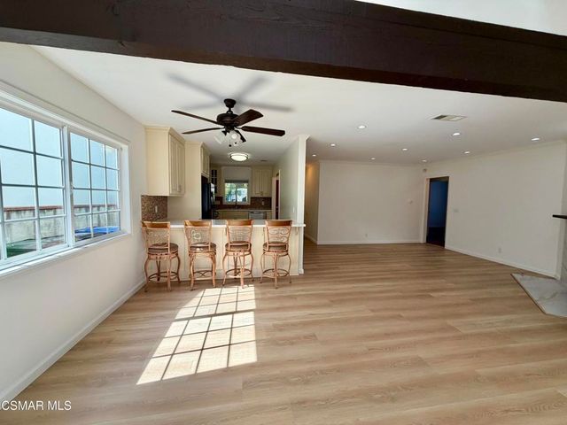 22206 Del Valle Street, Woodland Hills, CA 91364