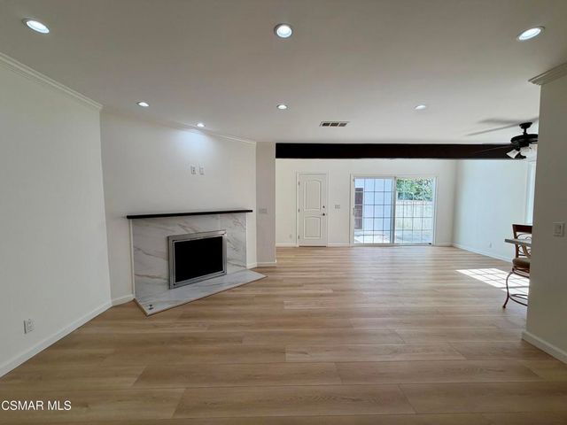 22206 Del Valle Street, Woodland Hills, CA 91364