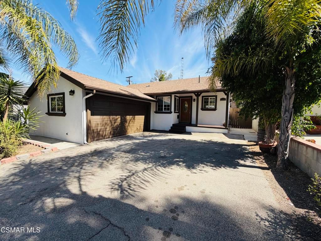 22206 Del Valle Street, Woodland Hills, CA 91364
