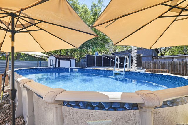 1026 W Lynwood, San Antonio, TX 78201