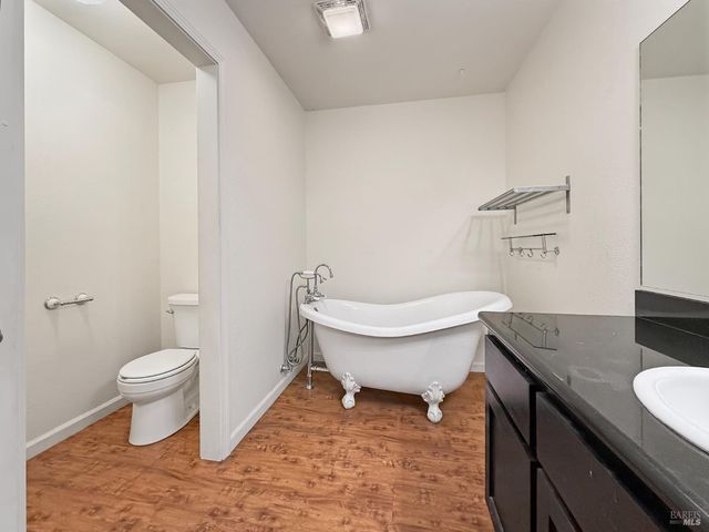 227 Hocker Ln, Fort Bragg, CA 95437